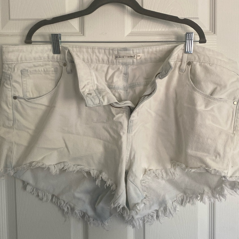 Melrose & Market White Denim Shorts 18W
